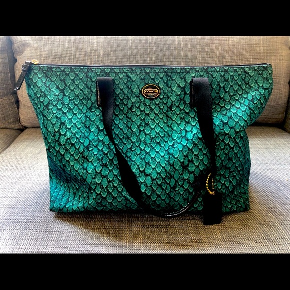 Coach purse with removable inner pouch/clutch - Picture 3 of 14